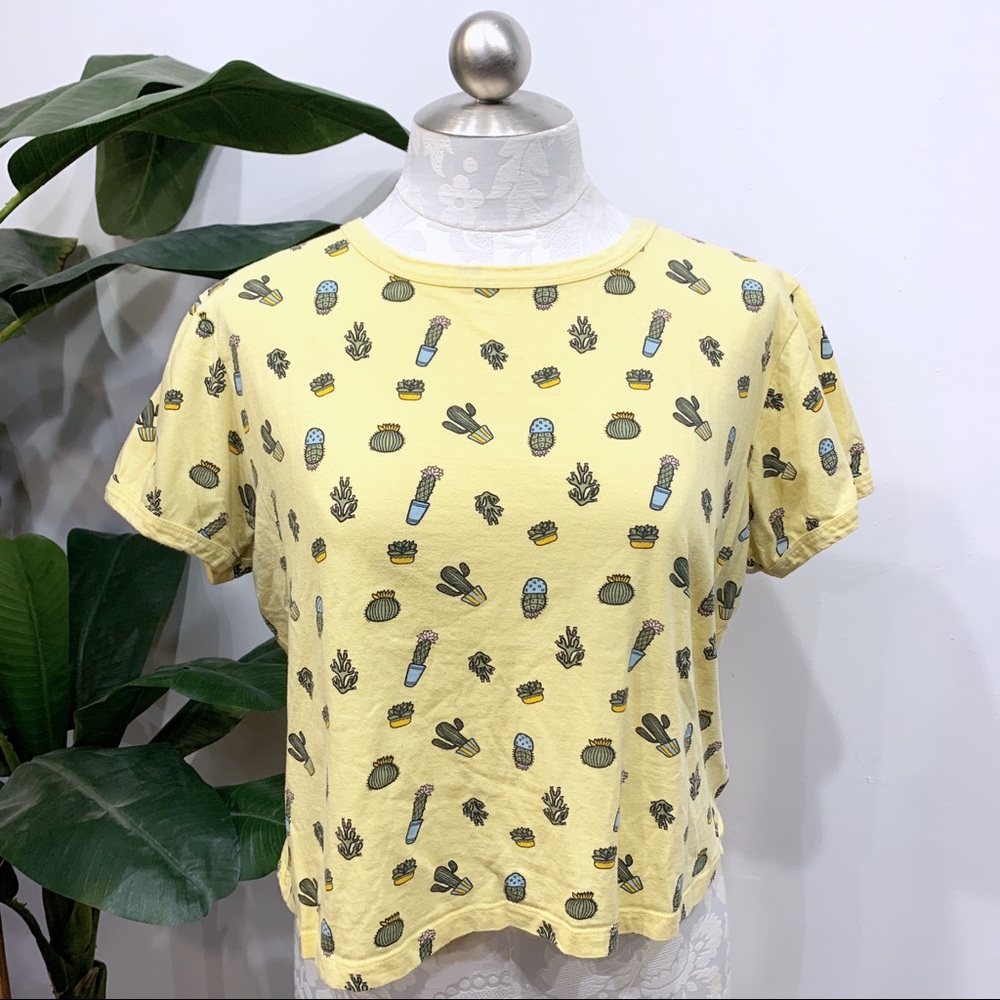 Vibe N’ Cropped Yellow Cactus Tshirt
